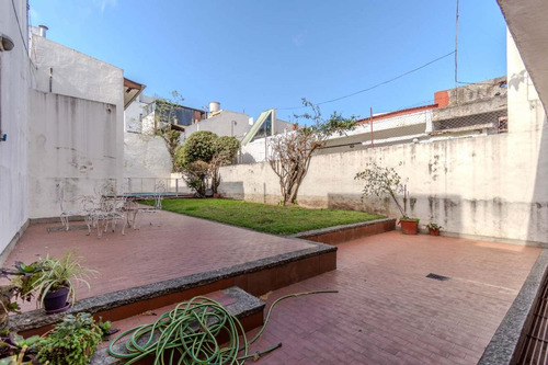 Venta Casa 5 Ambientes Cochera Pileta Parrilla Mas