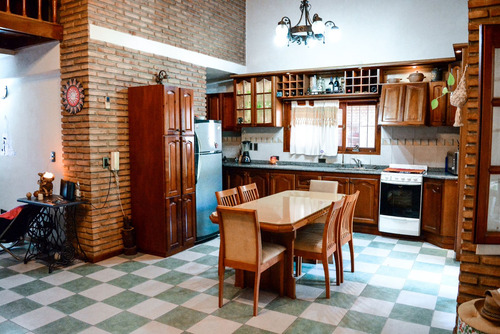 Casa En Granadero Baigorria