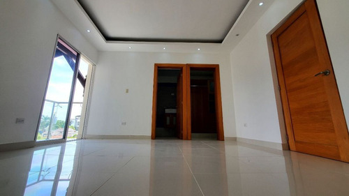 Penthouse En Venta En Urbanización La Caperuza, San Francisco De Macoris