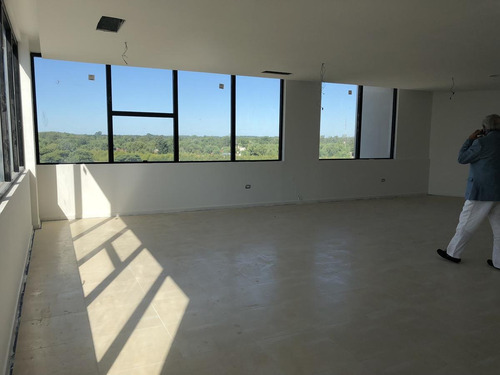 Importante Oficina En Venta De 111 Metros - Estudio De La Bahia, Nordelta