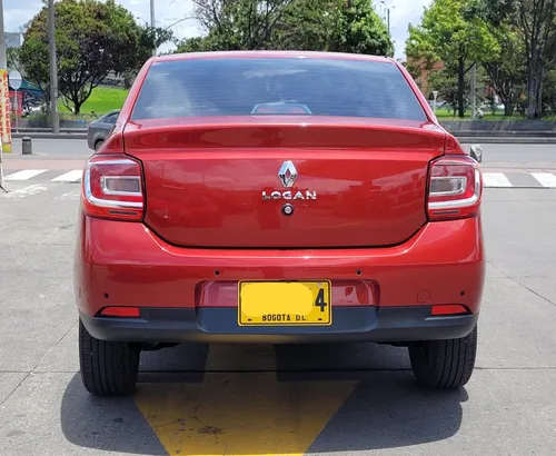 Renault Logan 1.6 Intens