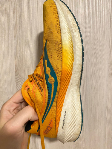 Zapatillas Saucony Triumph Hombre 11.5 Us (Usado)