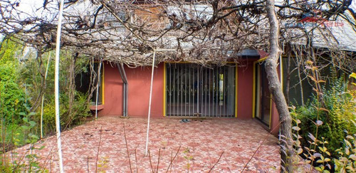 Casa En Venta De 5 Dorm. En Temuco