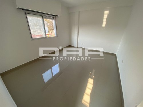 Imagen 9 de 9 de Excelente Ph 4 Amb Con Patio Y Terraza! - Directorio 7200