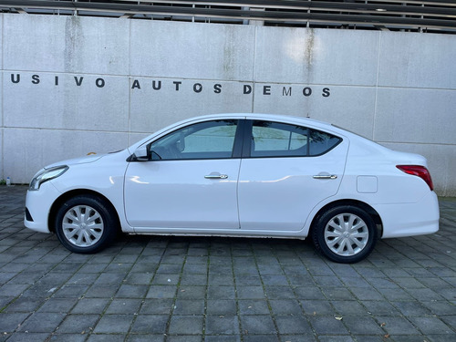 Imagen 4 de 8 de Nissan Versa 2017 1.6 Sense Mt