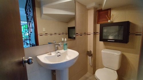 Iris H Alquila Townhouse (286/198m2). Mañongo. Naguanagua