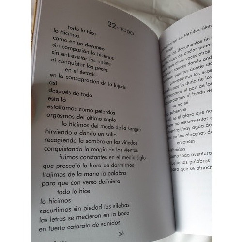 Poemas Escritos En El Futuro / R. Bianchi / Abrace Editora