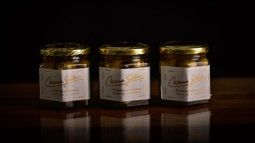 Imagen 2 de 3 de Aceitunas Rellenas Con Queso Gruyere Norma Gailus X 200grs