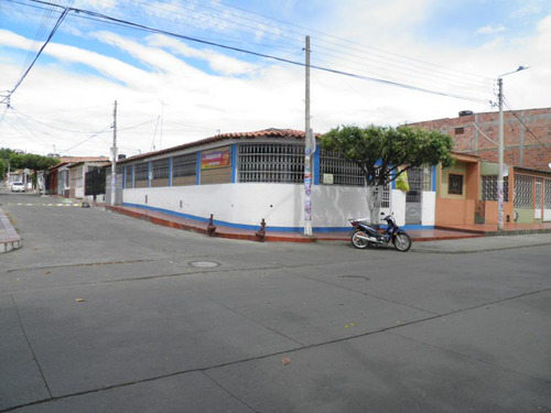 Casa-local En Venta En Cúcuta. Cod V15230