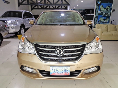 Imagen 2 de 9 de Dongfeng A60 2022 4x2 Automático