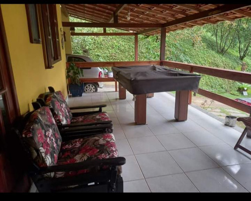 Vende-se Uma Chácara De 5.000 Metros Quadrados Com Lazer Completo!