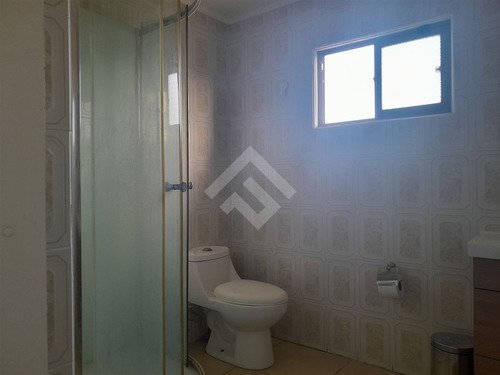 Casa En Venta De 4d Y 3b En Sector Valencia, Quilpué