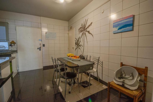 Departamento En Belgrano. 3 Dormitorios, Balcón Aterrazado Reciclado.