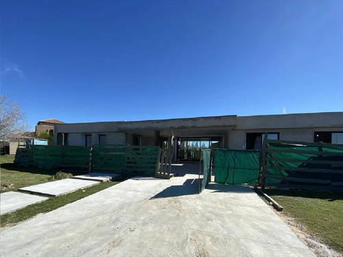 Casa Una Planta Al Rio - El Naudir - Escobar