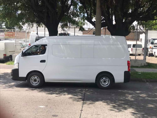 Nissan Urvan 2.5 Panel Amplia Mt 2014