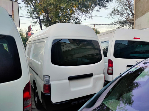 Imagen 7 de 11 de Nissan Urvan Panel Toldo Alto T/m A/a Diesel 2013