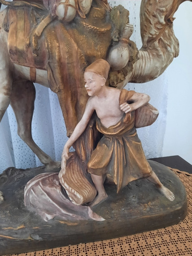 B Antigo- Estatueta De Beduíno A Camelo Porcelana Royal Dux (Usado)