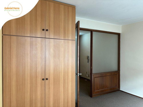 Vendemos Oficina Con Kitchinette Y Baño Privado -