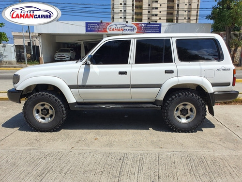 Imagen 3 de 10 de Toyota Autana Sincrónico 4x4