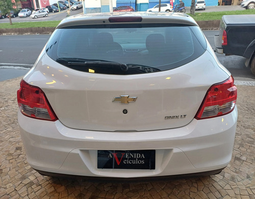 Chevrolet Onix 1.0 MPFI LT 8V FLEX 4P MANUAL