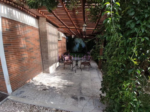 Imagen 26 de 30 de Casa Con 3 Dormitorios, 2 Baños Mas Dependencia, Piscina Y Parillero! - Punta Del Este Marly