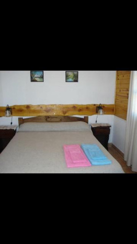 Imagen 2 de 11 de Lago Puelo, Excelente Complejo De 3 Cabañas Más Monoambiente A Media Cuadra De Ruta 16. Usd 169.000
