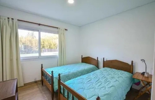 Casa En Venta - 4 Dormitorios 3 Baños - Verónica