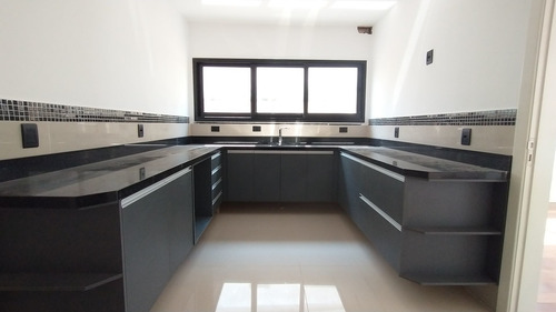 Alphaville 02 | Casa Alto Padrão | Nova | Residencial 02 | 5 Suítes | Venda - Cnc1187-2
