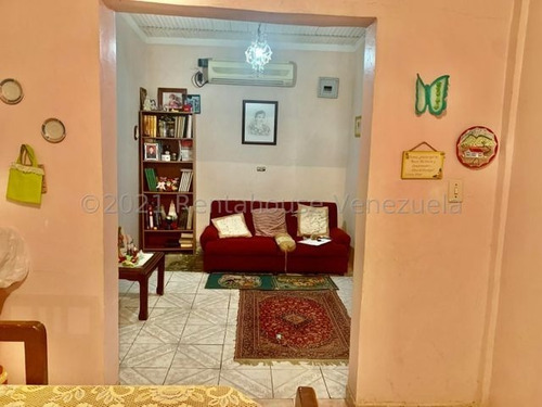 Imagen 4 de 9 de Casa En Venta Ubicada En Punto Fijo