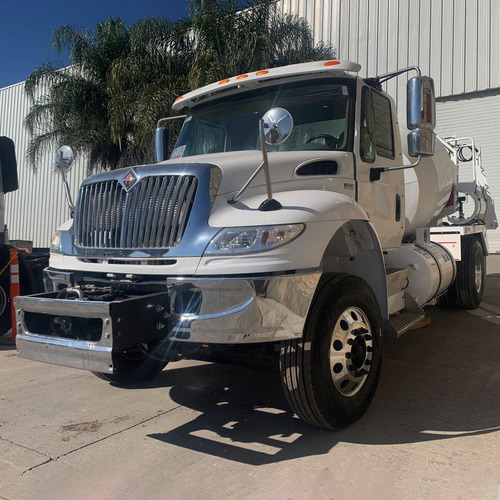 Camion Revolvedor Minero Hormigonero Para Mina Mineria