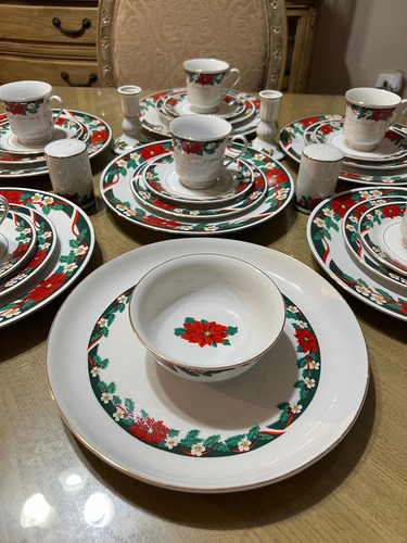 Vajilla De Porcelana Navideña (Usado)