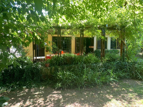 Imagen 3 de 29 de Casa En Venta De Country Champagnat Con Muy Buen Parque Y 2 Dorms