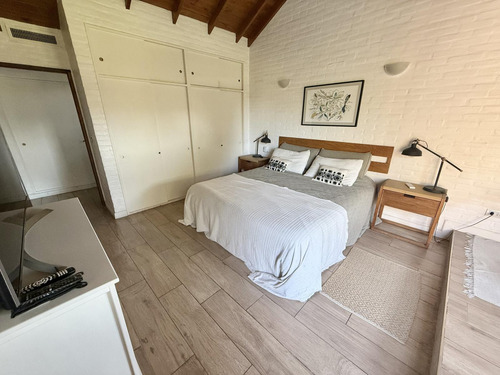 Impecable Casa Con Jardin, Parrilla Y Pileta En Venta - Vista Al Golf - Club Nautico Escobar