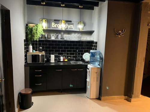 Imagen 11 de 17 de Alquiler O Venta Importante Inmueble Industrial Comercial - Ideal Showroom Exhibicion Local Con Deposito Galpon - Con Vivienda Independiente 4 Ambientes - A Metros De Caba - Vicente Lopez Chile 200
