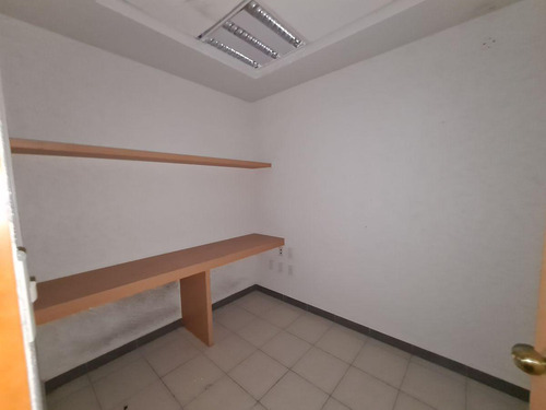 Local U Oficina En Renta Sobre Av. Itzaes | Mérida
