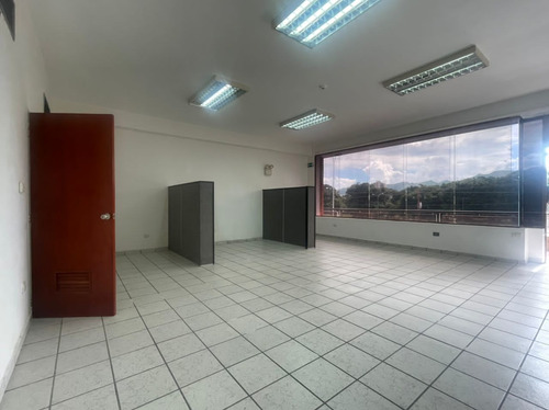 Imagen 3 de 9 de Alquiler De Oficina En C.c. El Portico Naguanagua Cod. 161197 Hm 04245552216