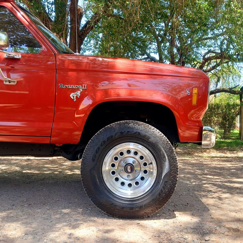 Ford Bronco Xlt v6
