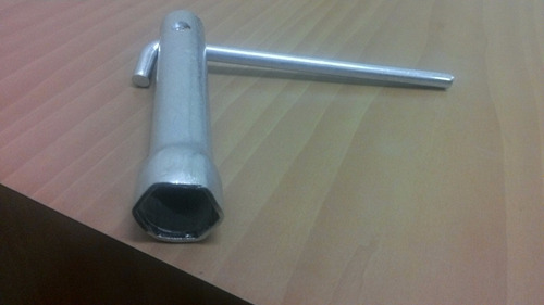 Llave Para Bujia Cuadrante 18.25 Mm O 23/32 Ford Ka Etc