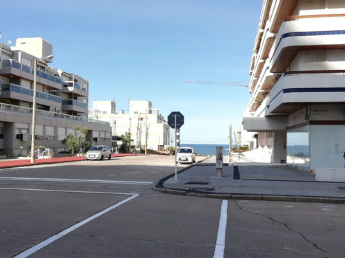 Apartamento En Península Punta Del Este (ref. 2688)