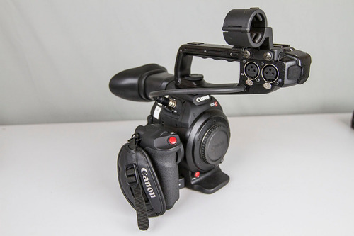 Canon Eos C100 Mark Ii + 4 Baterias+case Rígido+sdxc 64gb