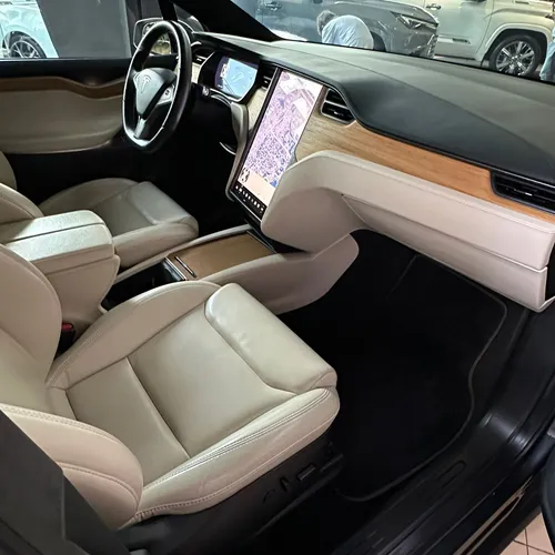 Tesla Model X Long Range Plus