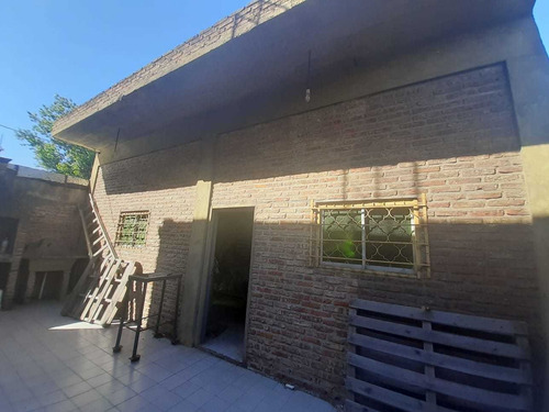 Imagen 4 de 14 de En Venta Galpon Sobre Gran Lote Y Entrada De Camion (220)