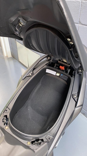 Imagem 10 de 15 de Ak 550 - 2022 Impecavél!