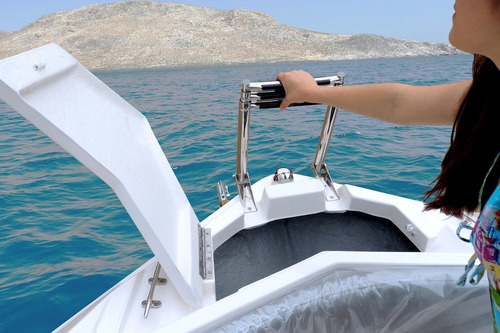 Imagem 5 de 13 de Ventura V210 - 21 Pés - Motor De Popa Yamaha 115 Hp 4 Tempos