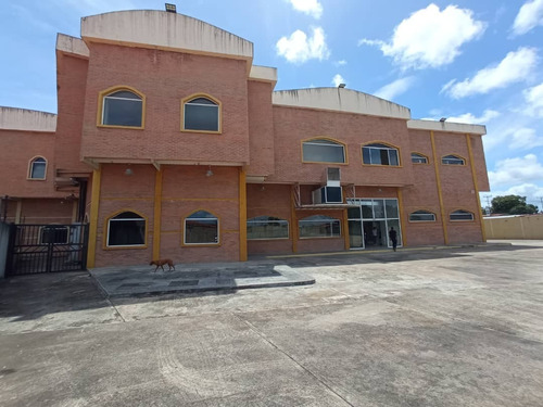 Imagen 2 de 10 de Local En Alquiler C.c. Macarena Plaza - La Cruz (3489-32)