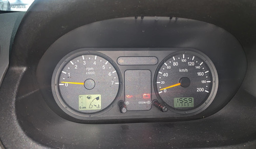 Imagem 12 de 14 de Ford Fiesta Sedan Personnalité 1.0 8v
