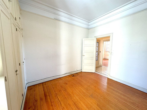 Venta Depto Semipiso 4 Amb C/dependencia - Flores