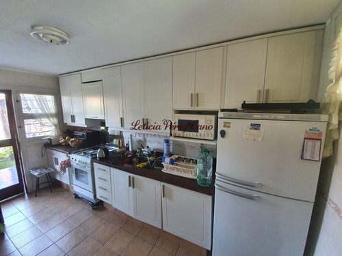Casa En Venta En Playa Mansa, Punta Del Este, 4 Dormitorios- Ref: 19301