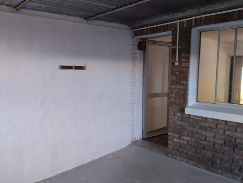 Apartamento En Venta 3 Dormitorios Con Fondo Y Mejoras Santa Lucía Canelones