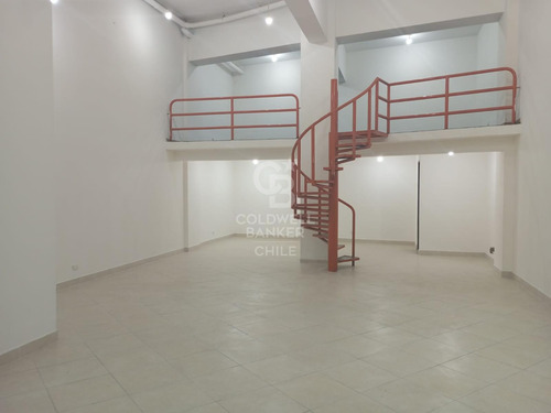 Amplio Local Comercial Metro Los Leones